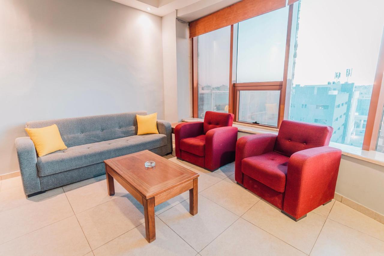Baden Hotel Suites Амман Экстерьер фото