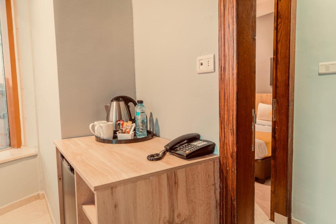 Baden Hotel Suites Амман Экстерьер фото