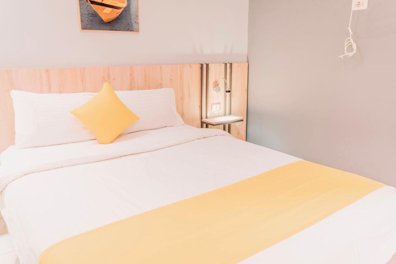 Baden Hotel Suites Амман Экстерьер фото