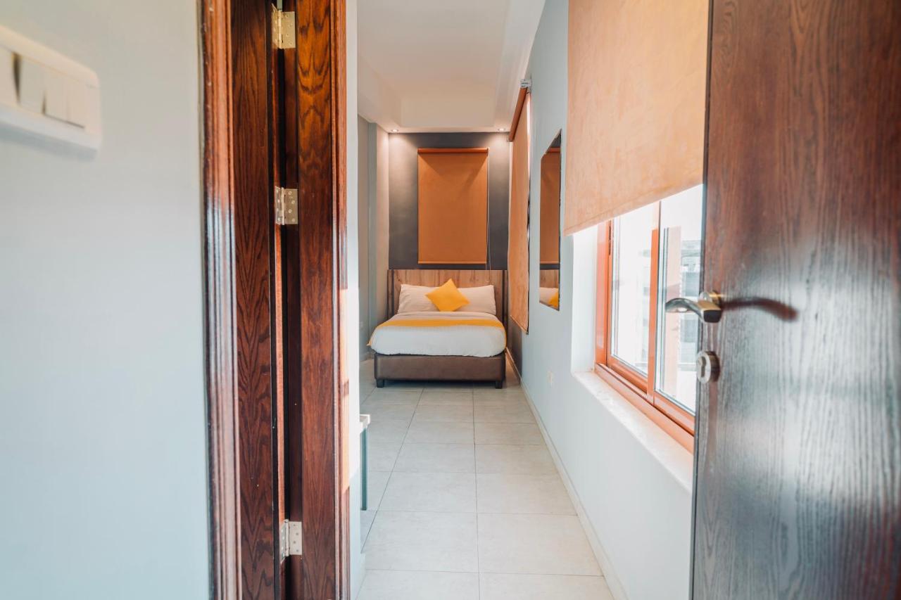 Baden Hotel Suites Амман Экстерьер фото