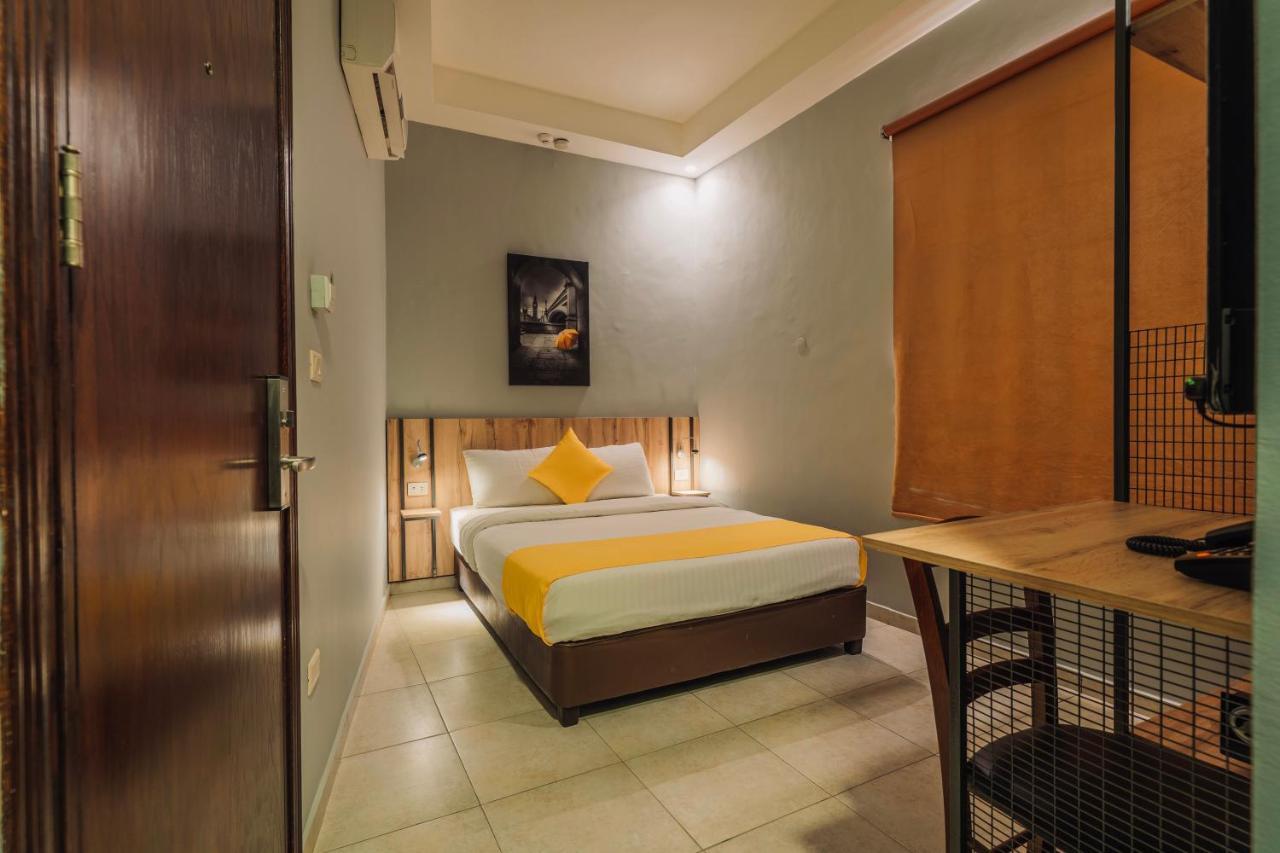 Baden Hotel Suites Амман Экстерьер фото