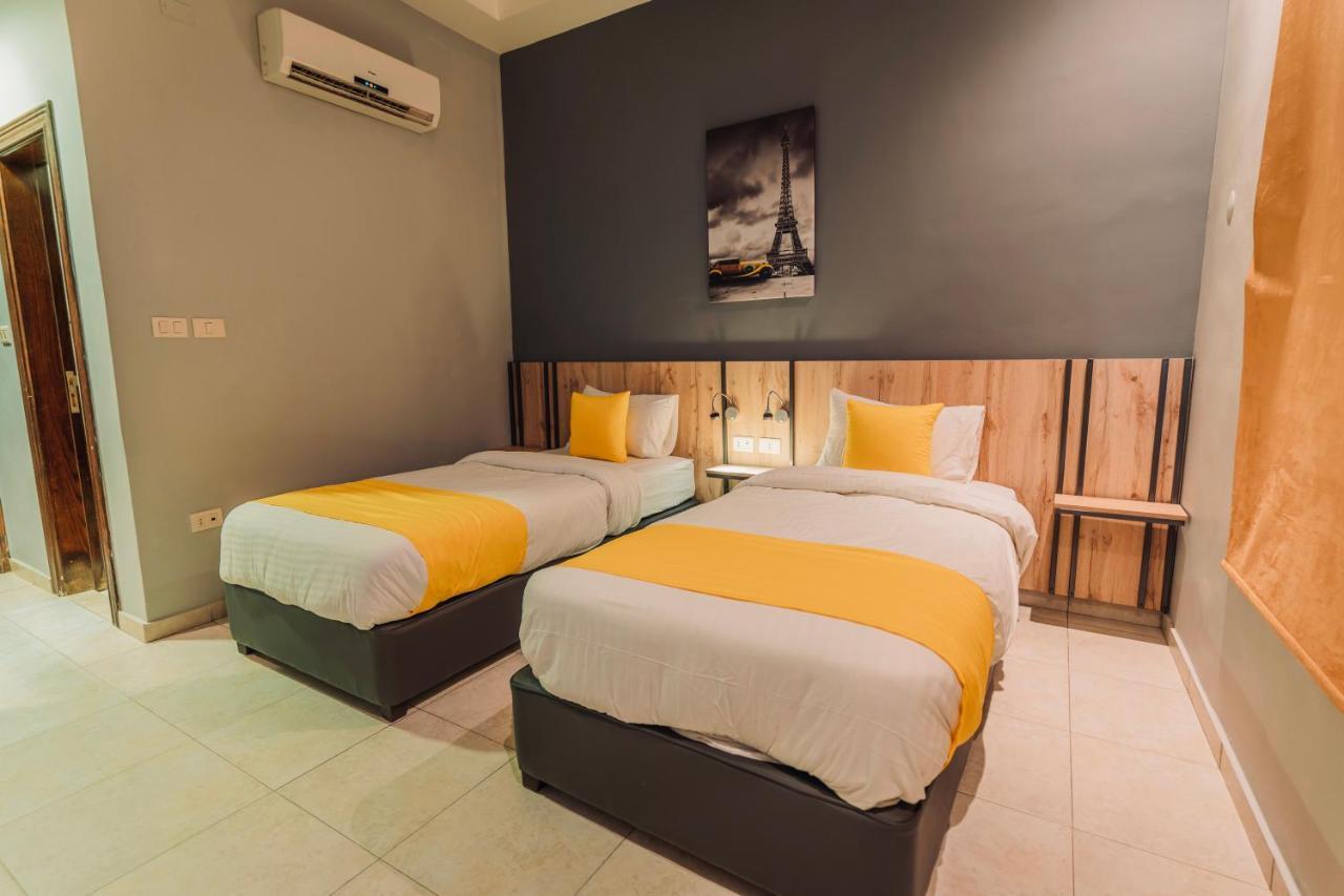 Baden Hotel Suites Амман Экстерьер фото
