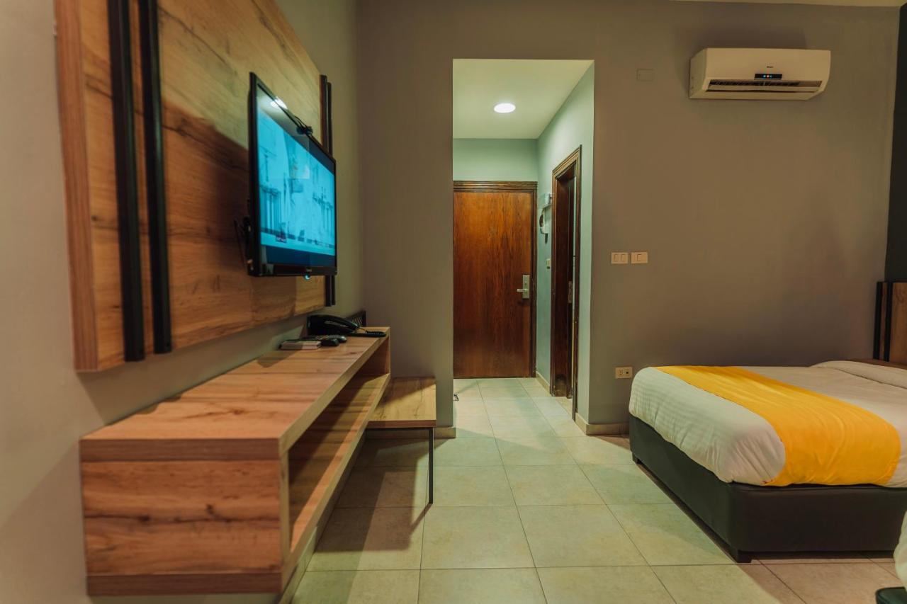 Baden Hotel Suites Амман Экстерьер фото