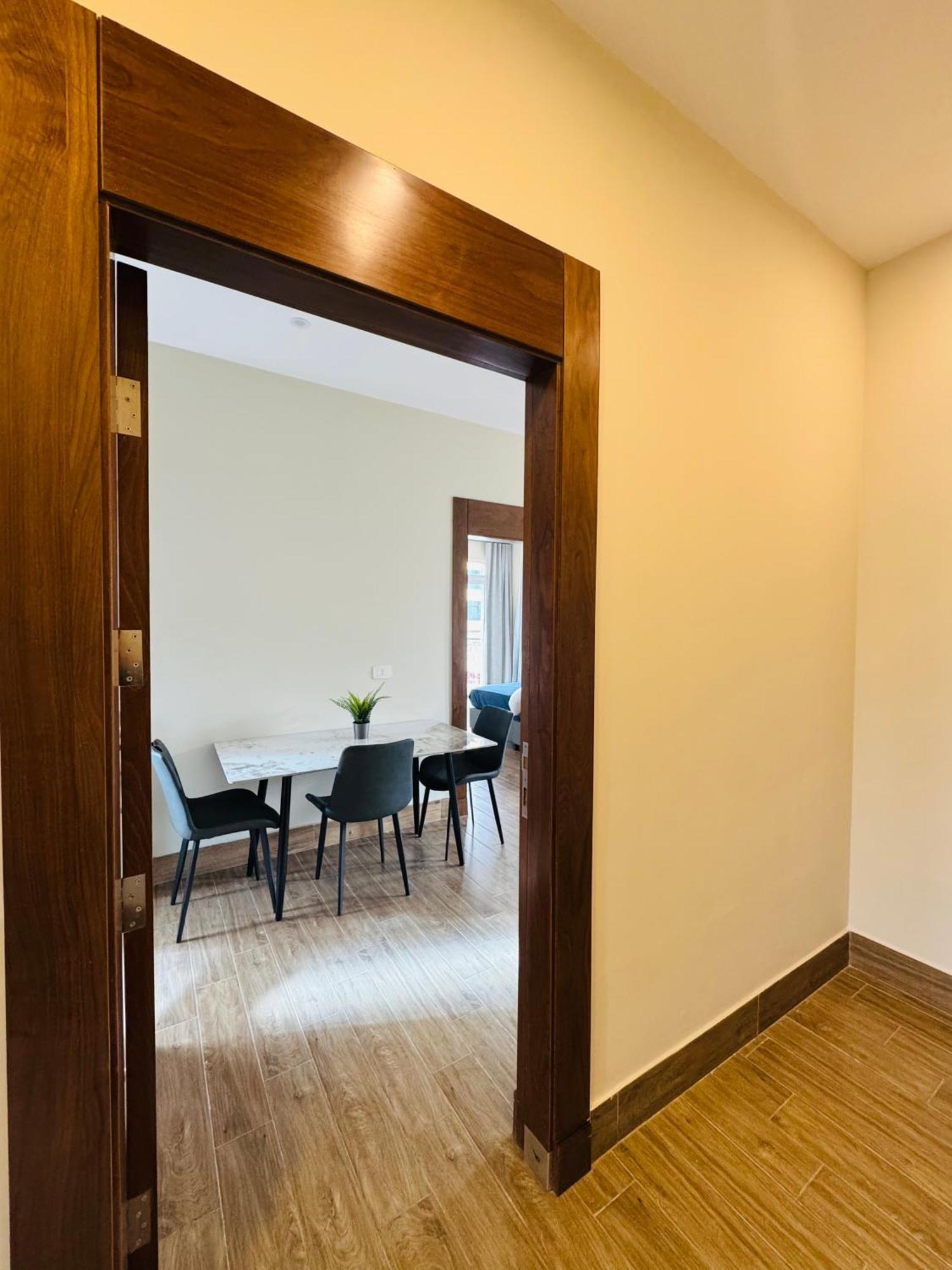 Baden Hotel Suites Амман Экстерьер фото