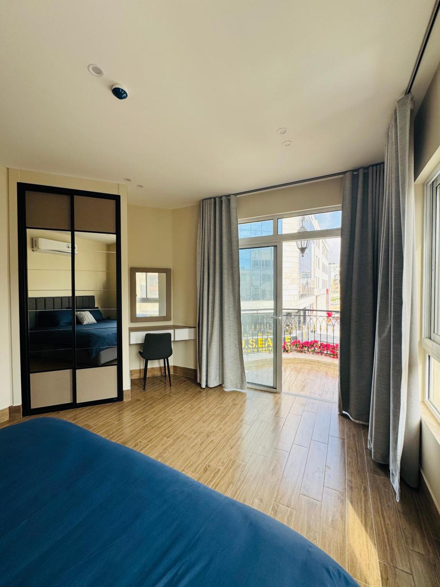 Baden Hotel Suites Амман Экстерьер фото